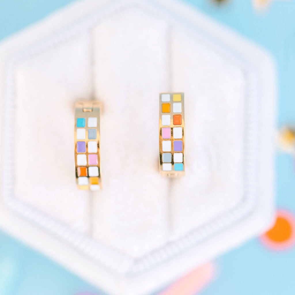 Rainbow Checkered Huggies