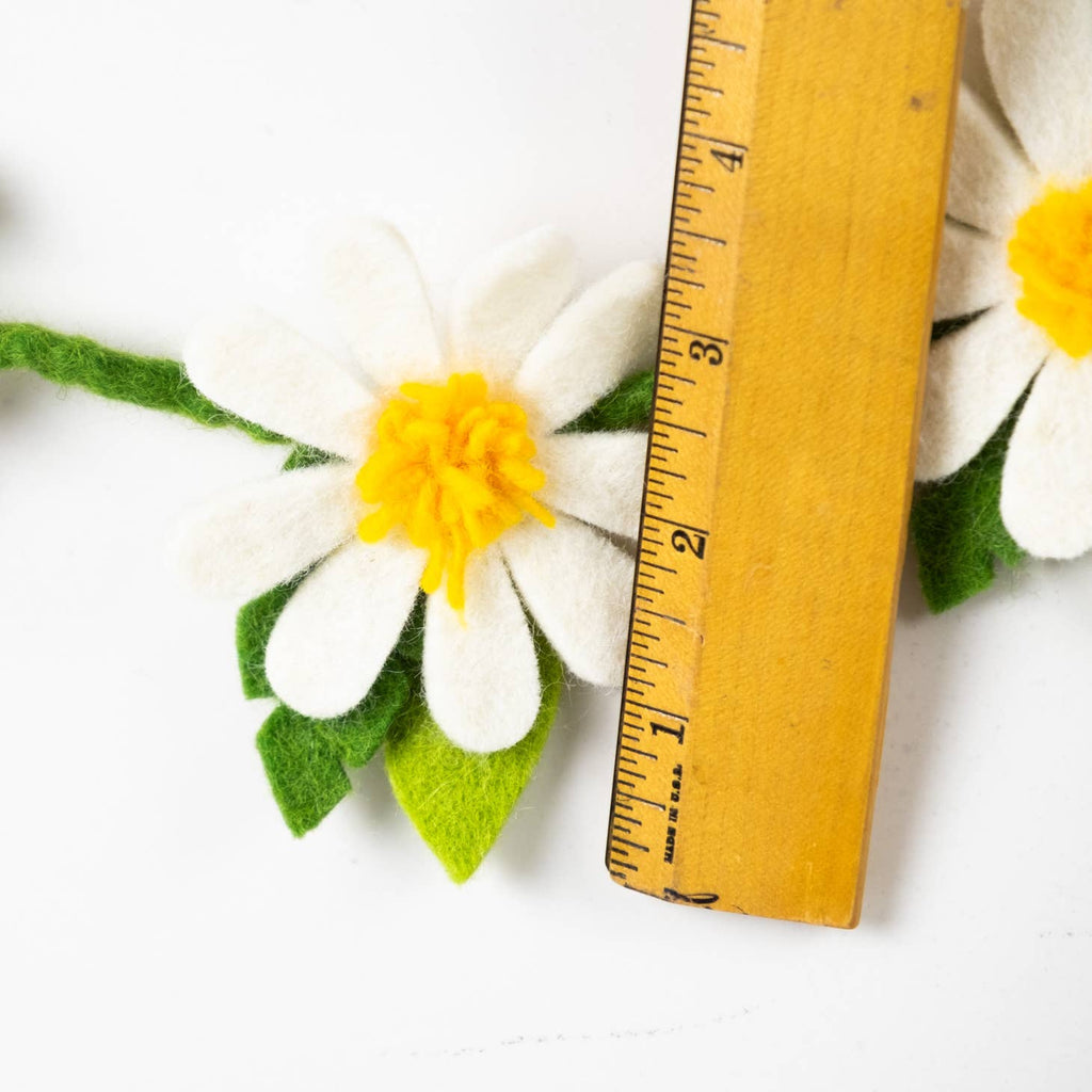 Wool Daisy Garland