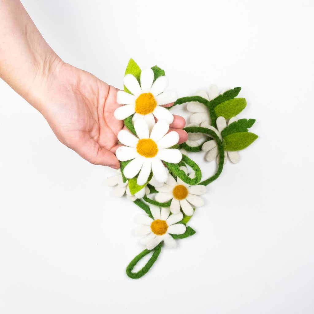 Wool Daisy Garland